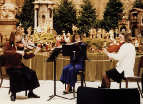 Melissa Lessure playing in a trio.